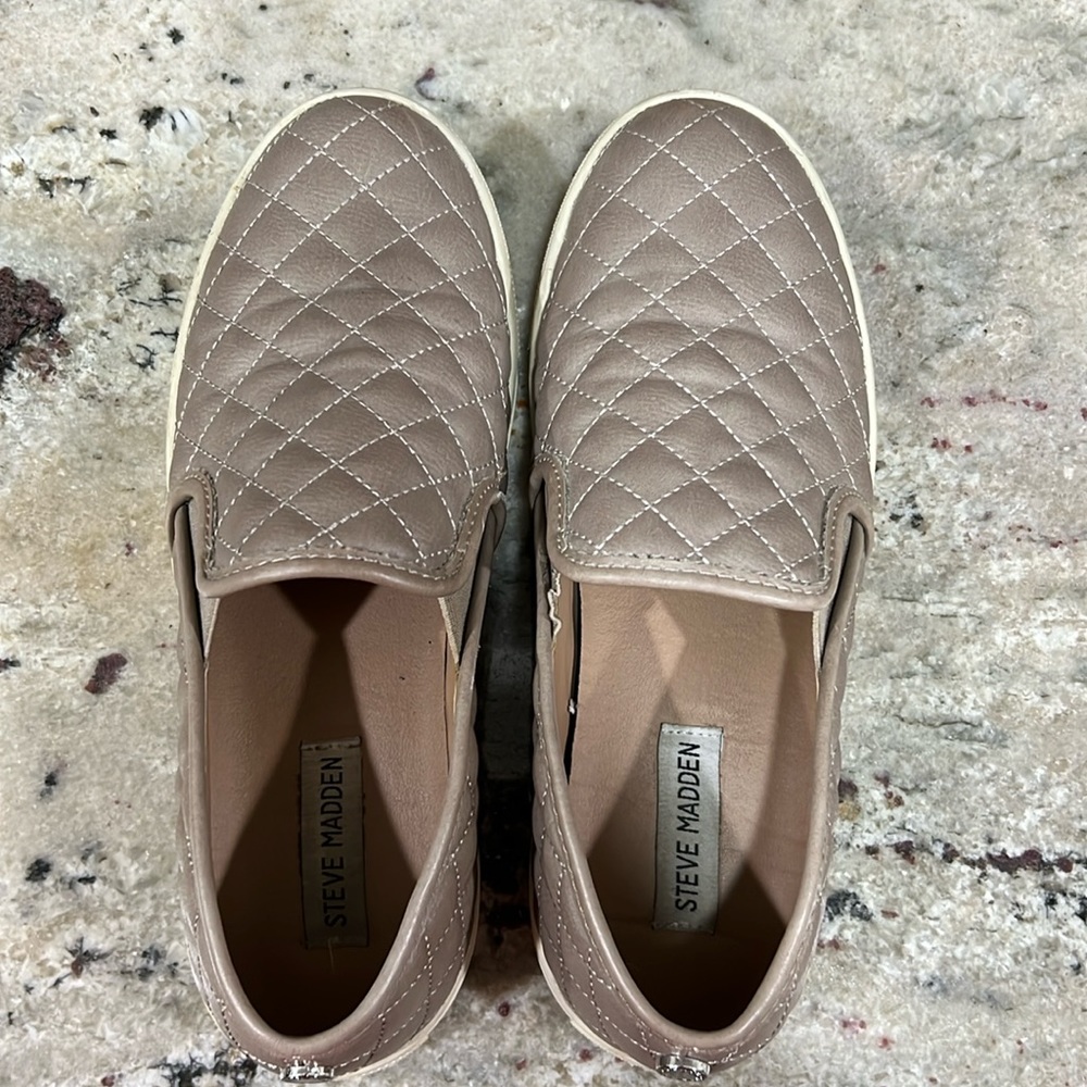 Steve Madden Slip ons